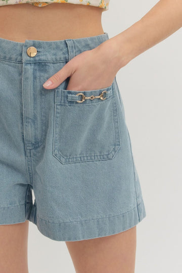 Horsebit Front Pocket Denim Shorts - Light Wash
